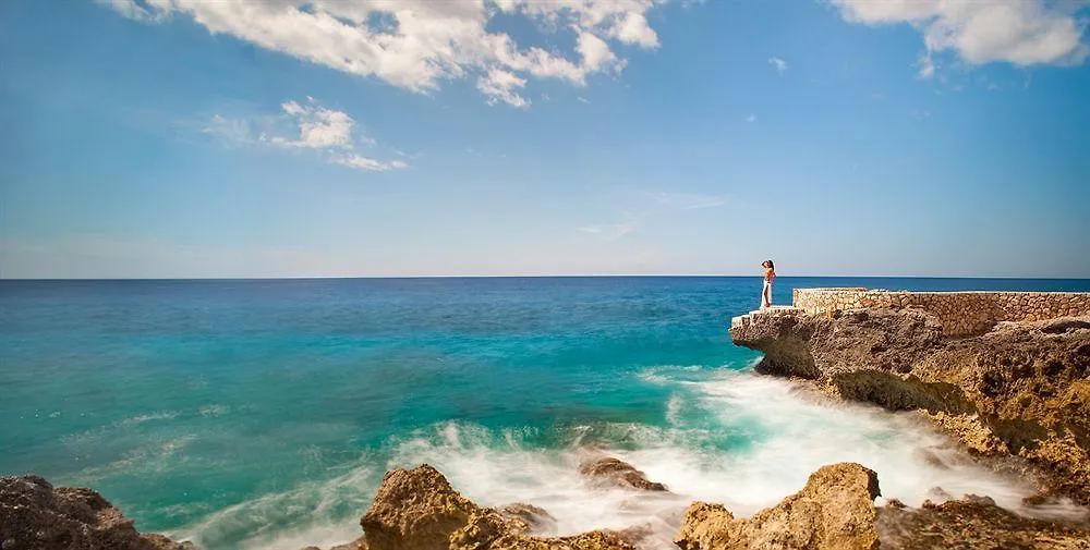 Hotel Idle Awhile Cliffs Negril